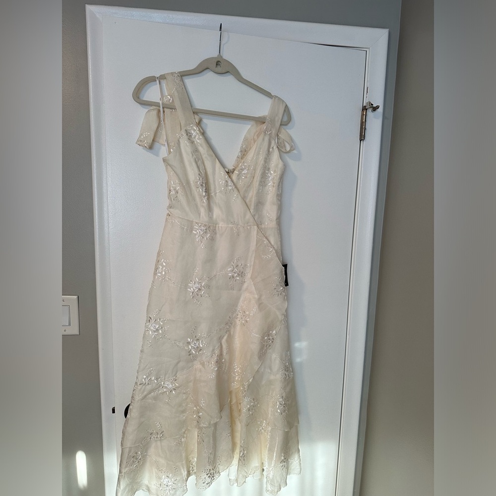 Lulu's Cream Asymmetrical Floral Dress